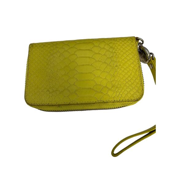 Gigi New York Yellow Crocodile Print Leather Wristlet - Picture 1 of 7